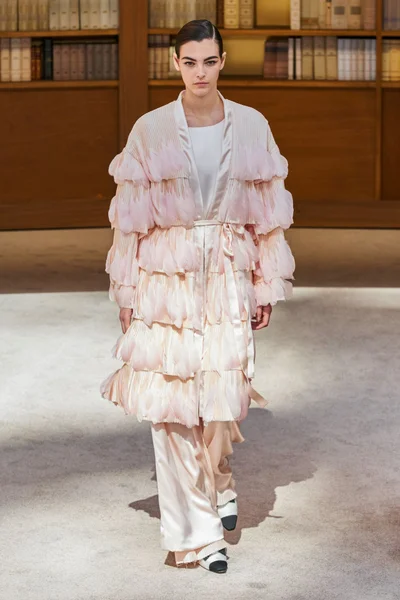 Look 70
